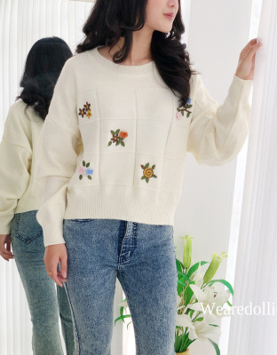 LYRA FLORA SWEATER / SWEATER KNIT BORDIR BUNGA