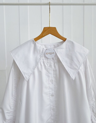 WHITE SHIRT / KEMEJA PUTIH KERAH LEBAR OVERSIZE