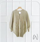 BATWING PLEATES TOP / ATASAN BATWING