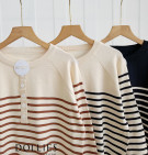 SORA KNIT BLOUSE / BLOUSE MOTIF STRIPES