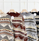 TRINGLE KNIT SWEATER / SWEATER MOTIF